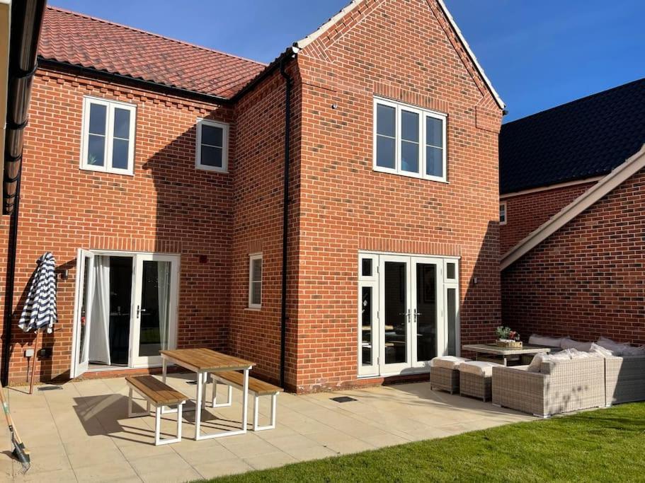 Stunning! Beautiful Contemporary Property In Holt, Norfolk Holt  Exterior photo