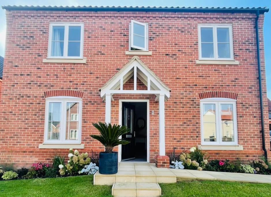 Stunning! Beautiful Contemporary Property In Holt, Norfolk Holt  Exterior photo